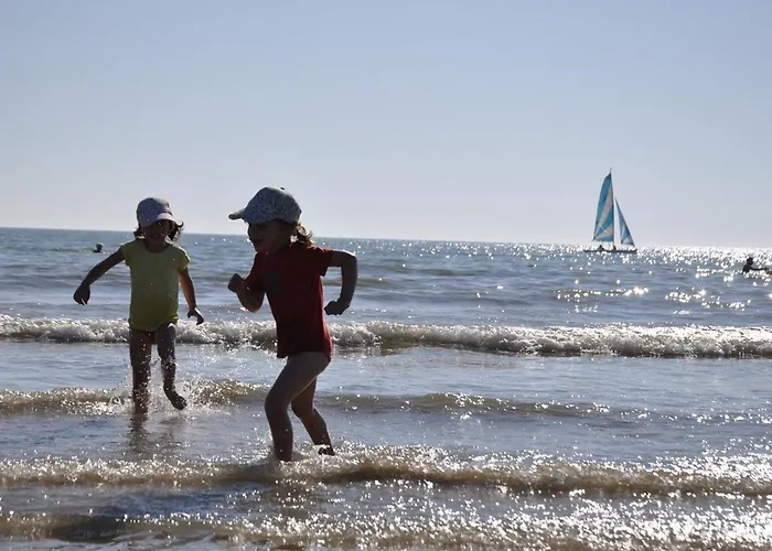 3 Etoiles A Jean De Monts, 5 Pers, Parking, Face - Fr-1-323-413 *