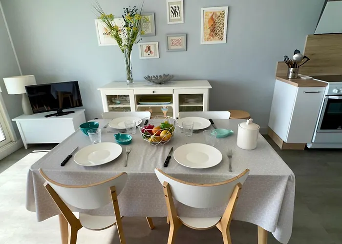 아파트 3 Etoiles A Jean De Monts, 5 Pers, Parking, Face - Fr-1-323-413 *